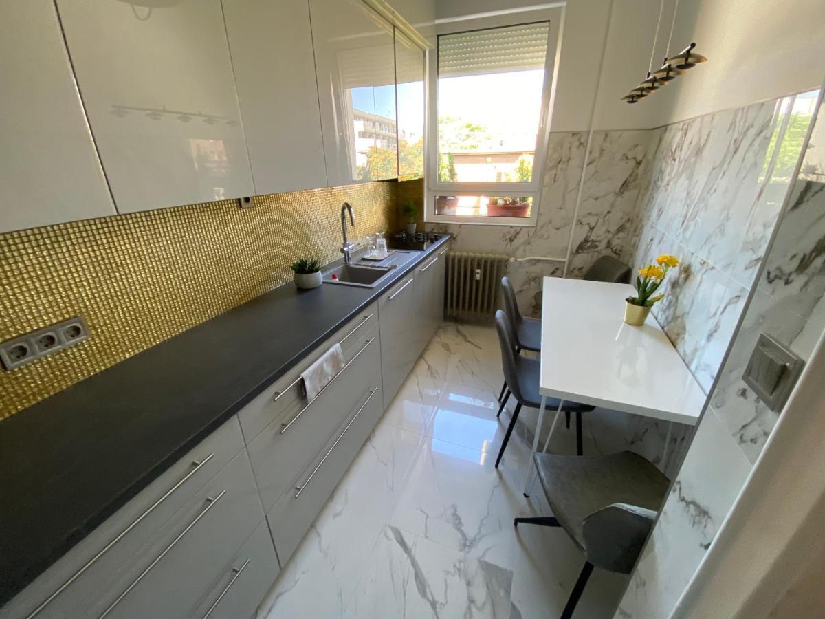 Lonyay Street Apartment Boedapest Buitenkant foto